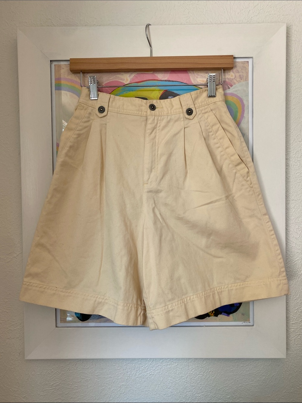 VIntage Lizsport Cream Flat Front Pleated Shorts